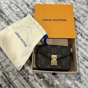 Louis Vuitton Micro Métis bag